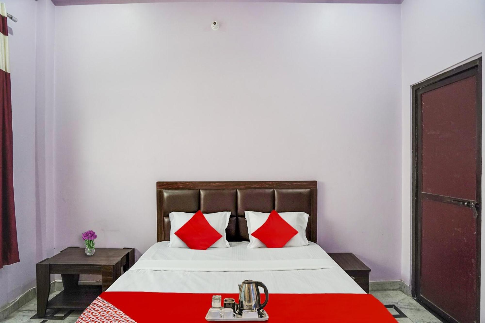 Hotel O Ayurma Inn Chinhat Ngoại thất bức ảnh