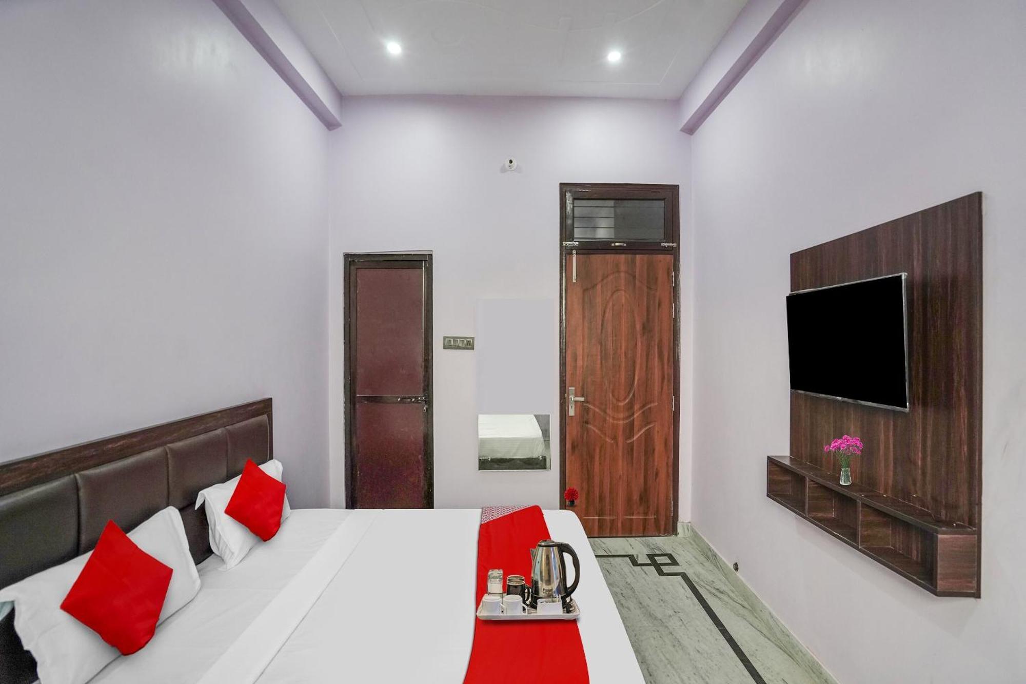 Hotel O Ayurma Inn Chinhat Ngoại thất bức ảnh