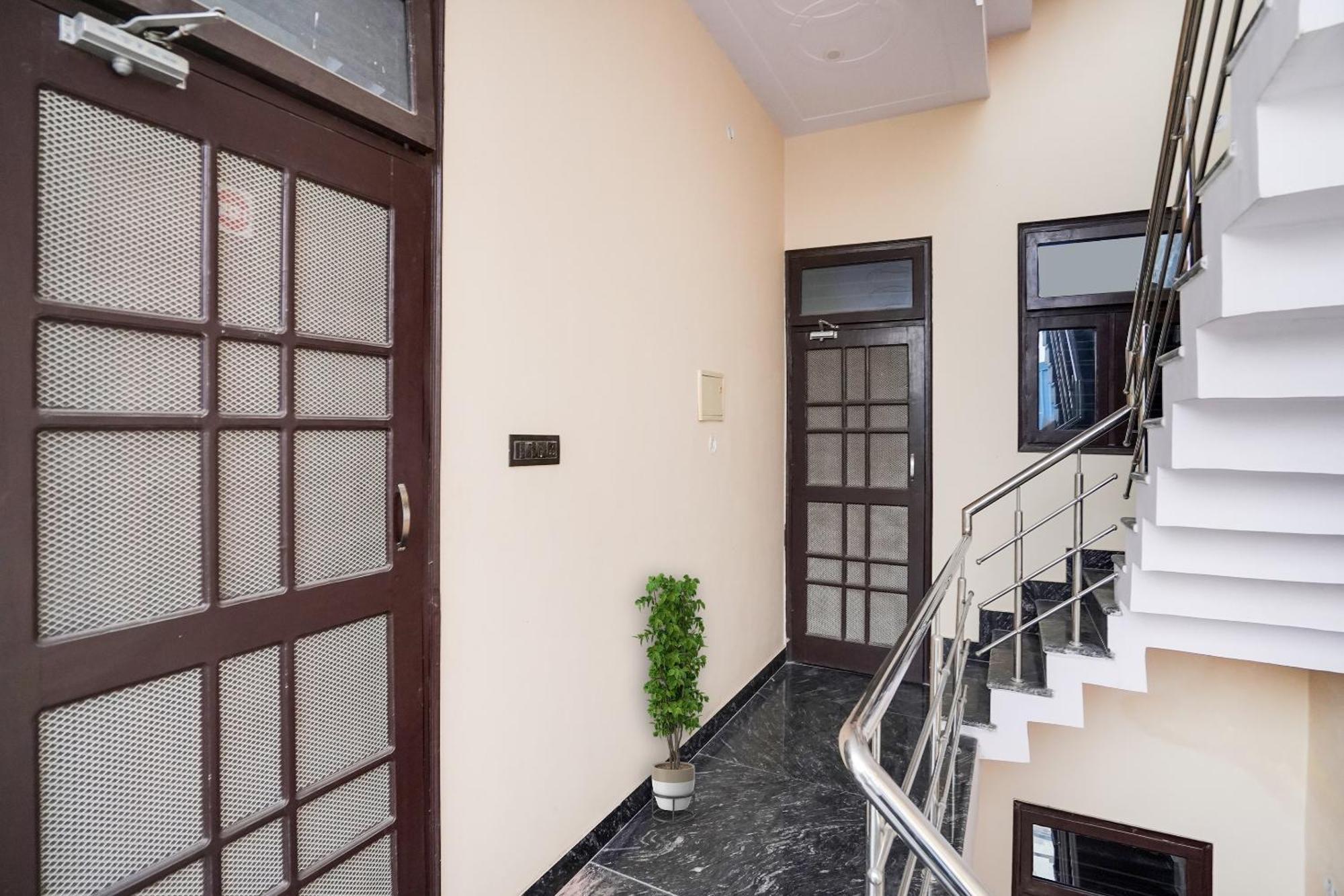 Hotel O Ayurma Inn Chinhat Ngoại thất bức ảnh